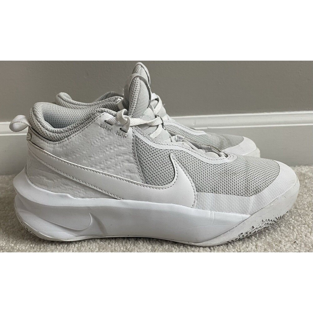 Nike Hustle Boys Youth 4.5 White Tennis Shoes